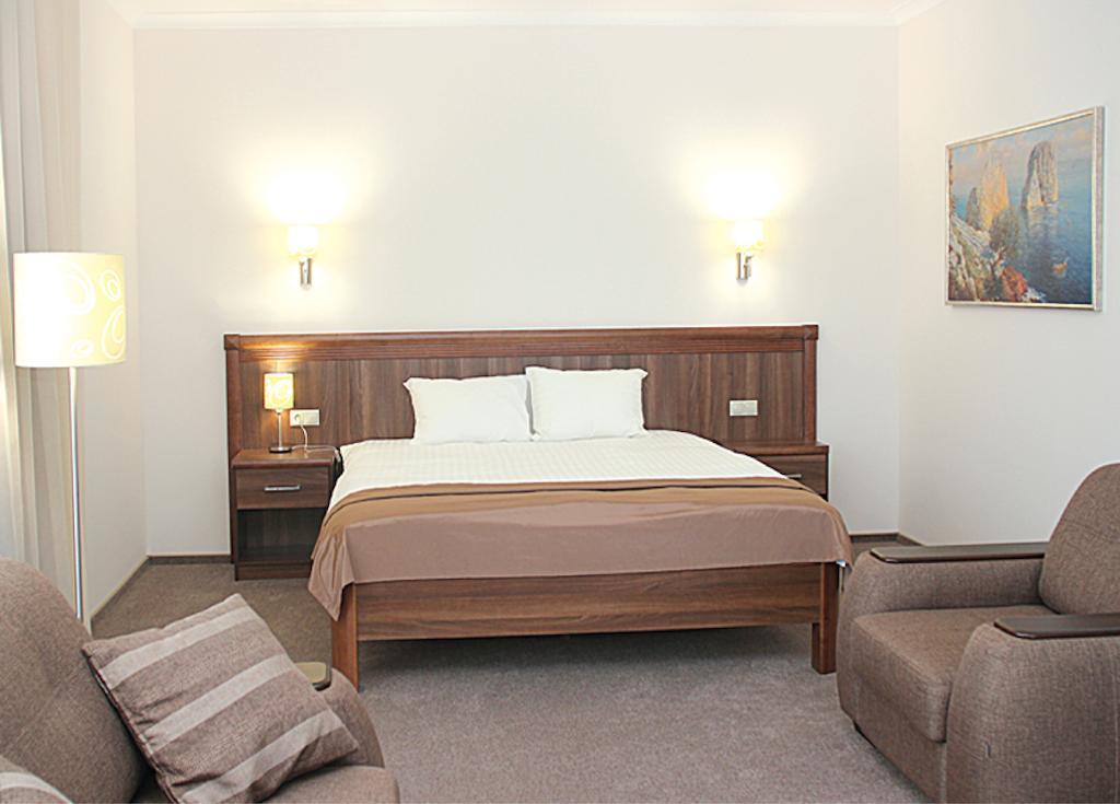 Porto Riva Hotel Zaporizhia Room photo