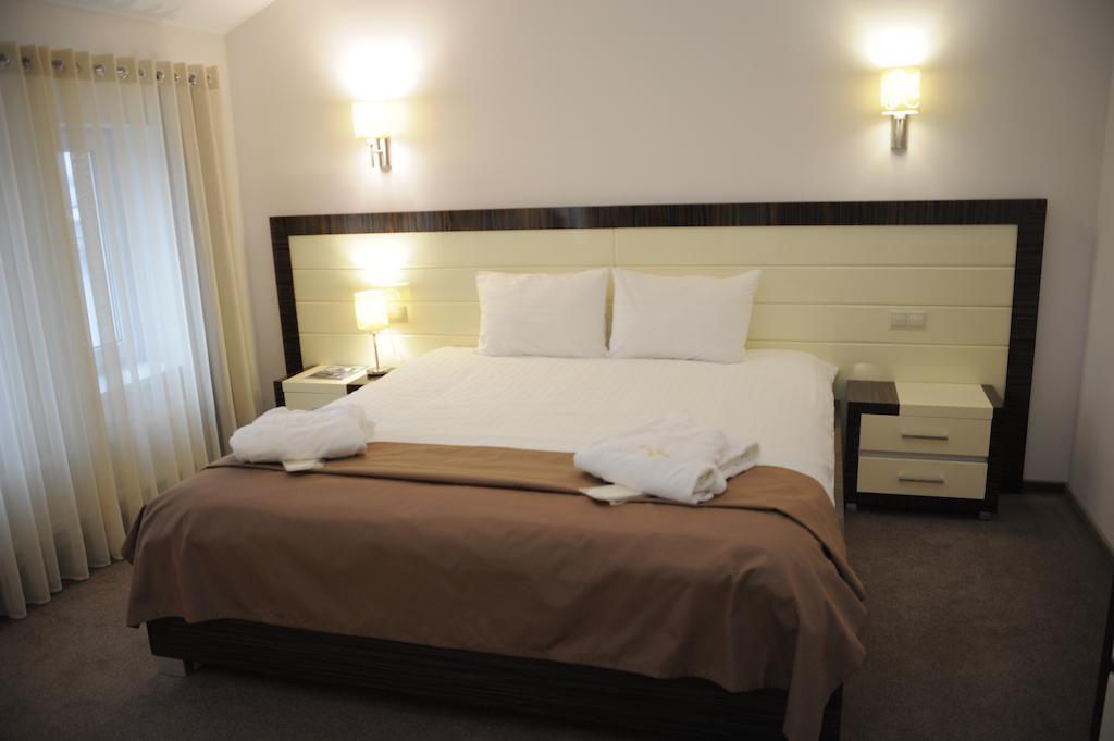 Porto Riva Hotel Zaporizhia Room photo