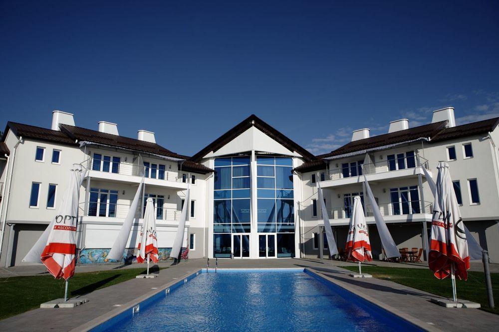Porto Riva Hotel Zaporizhia Exterior photo
